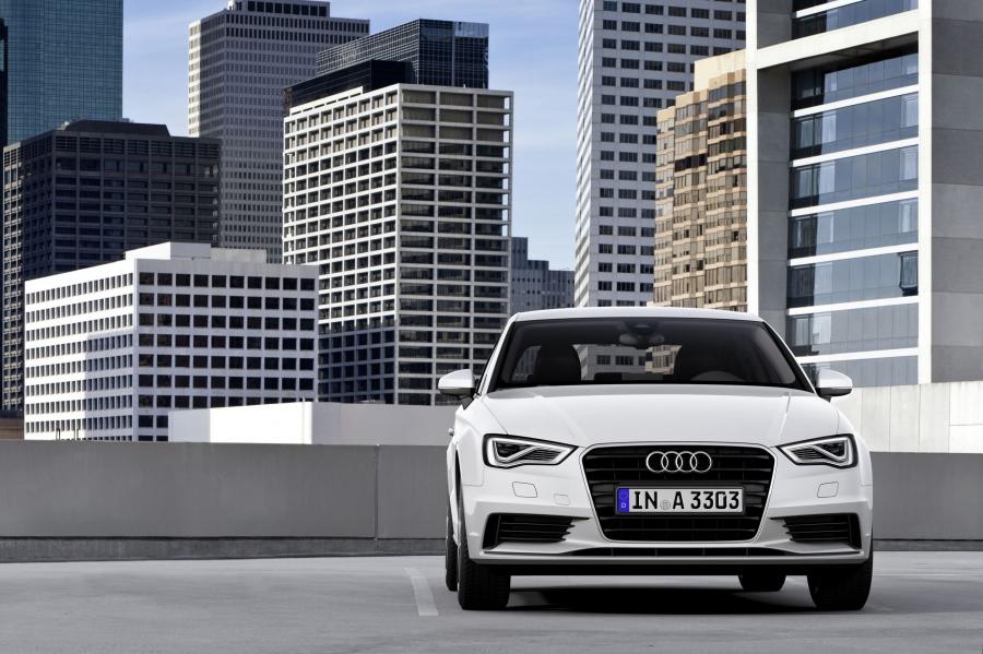  Audi A3 Sedan 2.0 TDI (8V) 2013 года  (WW) (фото 11 из 42)
